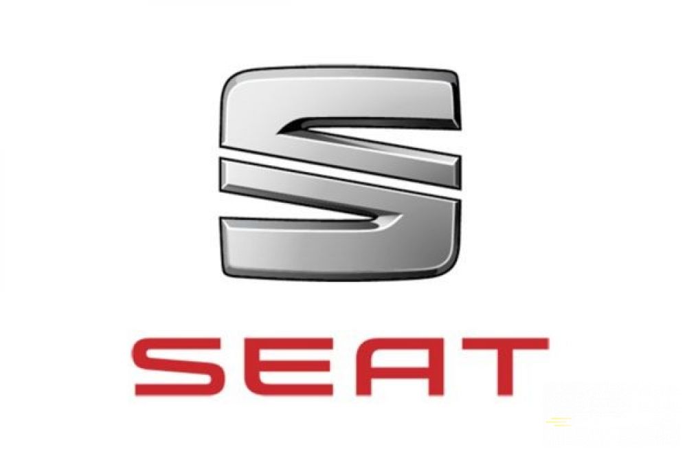 Seat Leon 2016 1,6TDi 110k Business, tempomat, šedá metalíza